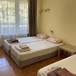 Amadina Garden * 洛泽内茨