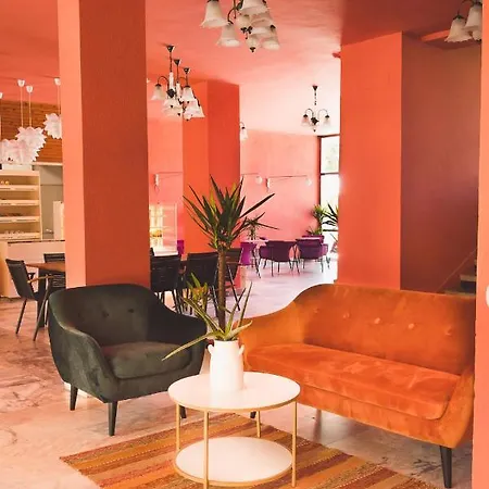 Amadina Garden Hotell Lozenets