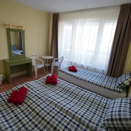 Amadina Garden Hotell