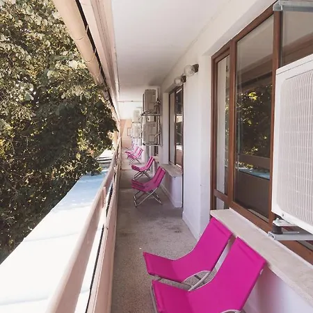 Amadina Garden Hotell Lozenets