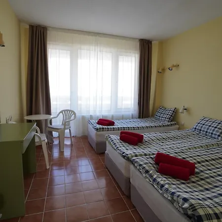 Hotell Amadina Garden