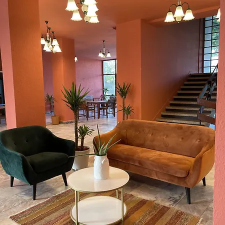 Hotell Amadina Garden