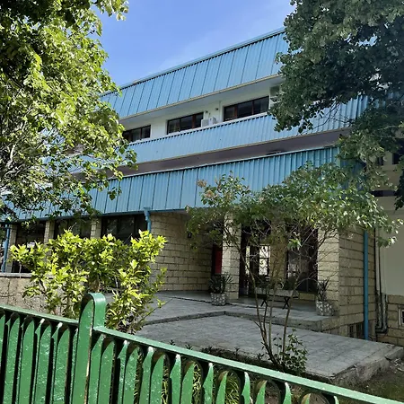 Hotell Amadina Garden *