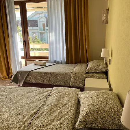 Amadina Garden Lozenets