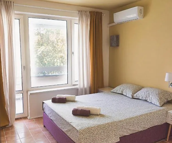 Amadina Garden 호텔 *