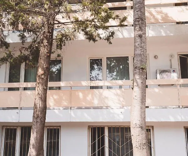 Amadina Garden * 로제넷츠