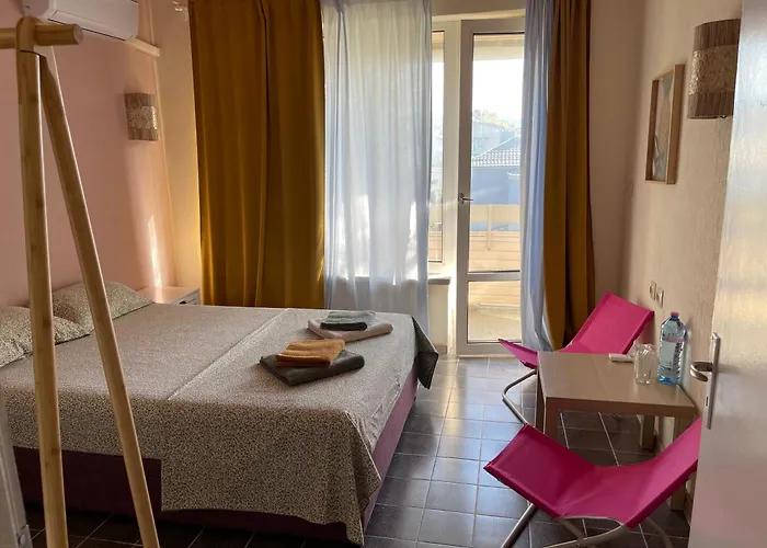 호텔 Amadina Garden 로제넷츠