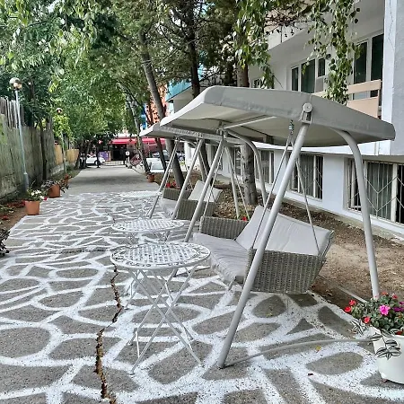 호텔 Amadina Garden *