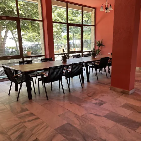 Hotel Amadina Garden *