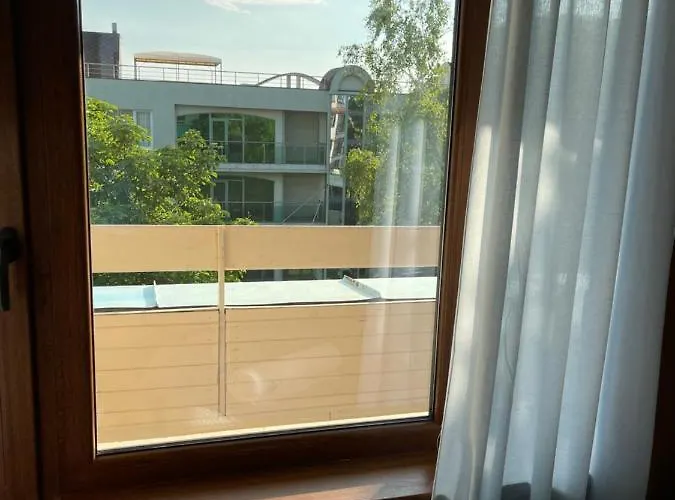 Amadina Garden * 로제넷츠