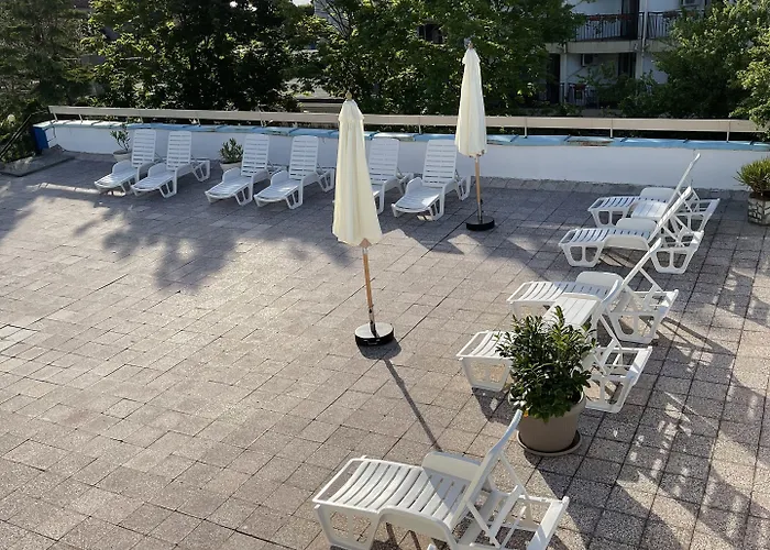 호텔 Amadina Garden 로제넷츠